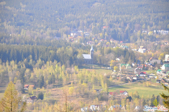 Zbliżenie na Kościół pw Bożego Ciała ( widok z zakrętu Śmierci )
