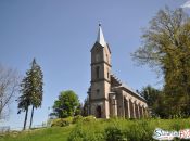 Kościół pw. Bożego Ciała - widok z parkingu