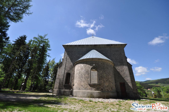Kościół pw. Bożego Ciała widok od strony lasu